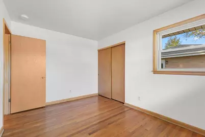 2815 S 99th St, West Allis, WI 53227 - Photo 15