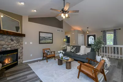 1301  Firethorn Dr, West Bend, WI 53090 - Photo 5