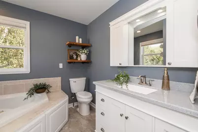 1301  Firethorn Dr, West Bend, WI 53090 - Photo 15