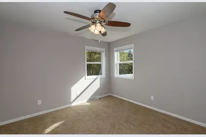 1301  Firethorn Dr, West Bend, WI 53090 - Photo 21