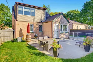 1421 E Norwich St, Milwaukee, WI 53207 - Photo 7