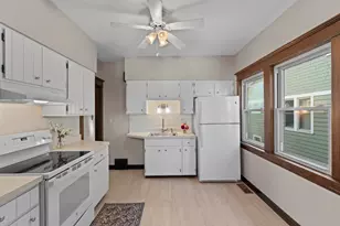 1971 S 81st St, West Allis, WI 53219 - Photo 13
