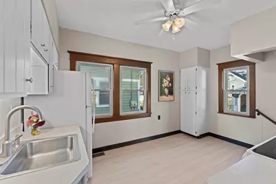 1971 S 81st St, West Allis, WI 53219 - Photo 11