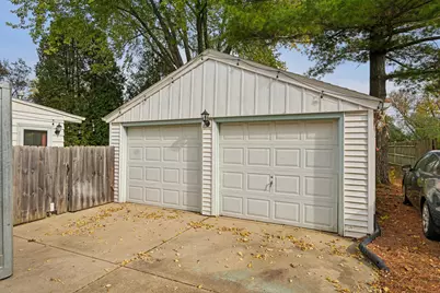W160N9894  Colonial Dr, Germantown, WI 53022 - Photo 29