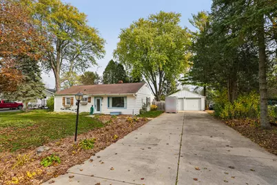 W160N9894  Colonial Dr, Germantown, WI 53022 - Photo 3