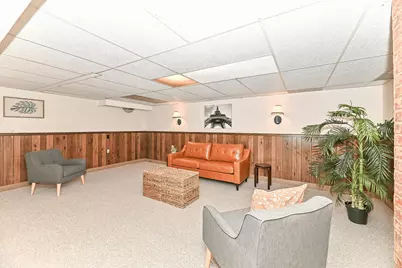 5111  Russell Ct, Greendale, WI 53129 - Photo 25