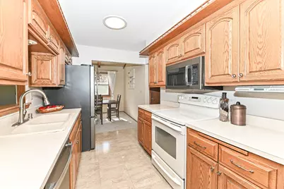 5111  Russell Ct, Greendale, WI 53129 - Photo 11