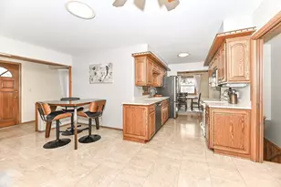 5111 Russell Ct, Greendale, WI 53129 - Photo 15