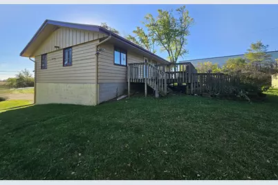 5011  River Rd, West Bend, WI 53095 - Photo 5