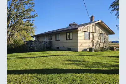 5011  River Rd, West Bend, WI 53095 - Photo 9
