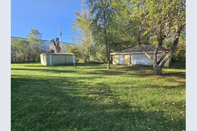 5011  River Rd, West Bend, WI 53095 - Photo 5