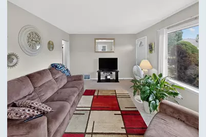6829 W Arthur Ave, West Allis, WI 53219 - Photo 7
