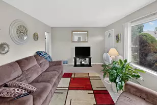 6829 W Arthur Ave, West Allis, WI 53219 - Photo 7