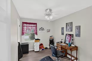 6829 W Arthur Ave, West Allis, WI 53219 - Photo 13
