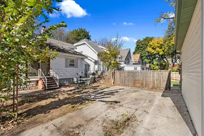 1100 N 69th St, Wauwatosa, WI 53213 - Photo 27