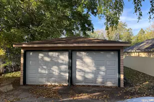 1326 E Warnimont Ave, Milwaukee, WI 53207 - Photo 17