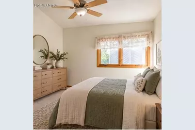 15638 W Ridge Rd, New Berlin, WI 53151 - Photo 23