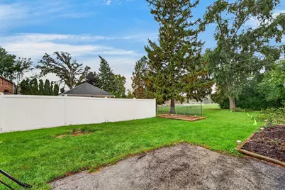 2123 S 102 St, West Allis, WI 53227 - Photo 33