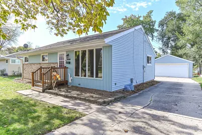 2893 S 96th St, West Allis, WI 53227 - Photo 25