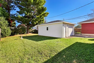 3021  24th Ave, Kenosha, WI 53140 - Photo 17