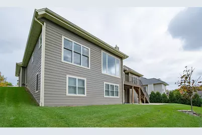 1525  Highlandview Dr, West Bend, WI 53095 - Photo 33