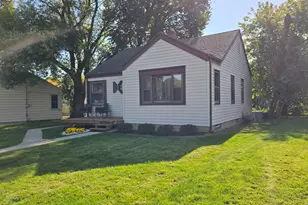 357 E Gauer Cir, Milwaukee, WI 53207 - Photo 35