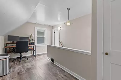 5755 N Argyle Ave, Glendale, WI 53209 - Photo 13