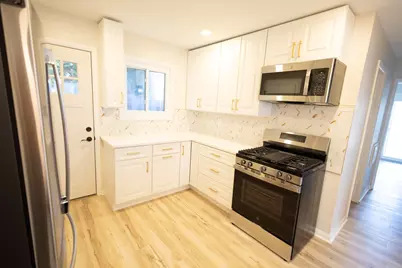 1020  Carrington Ave, South Milwaukee, WI 53172 - Photo 9