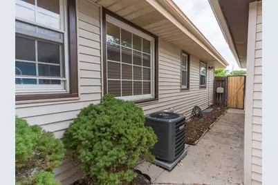 5303 W Wilbur Ave, Greenfield, WI 53220 - Photo 29