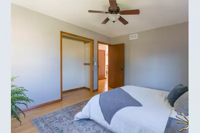 5303 W Wilbur Ave, Greenfield, WI 53220 - Photo 15