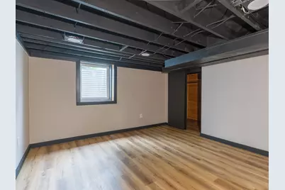 5303 W Wilbur Ave, Greenfield, WI 53220 - Photo 21