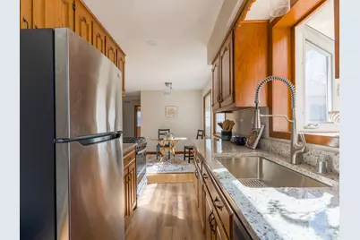 5303 W Wilbur Ave, Greenfield, WI 53220 - Photo 7