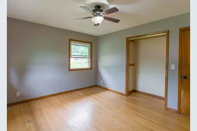 5303 W Wilbur Ave, Greenfield, WI 53220 - Photo 39