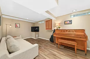 505 W Waterford Ave, Milwaukee, WI 53207 - Photo 15