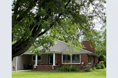 8900 N Greenvale Rd, Bayside, WI 53217 - Photo 27