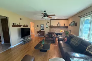 8900 N Greenvale Rd, Bayside, WI 53217 - Photo 15