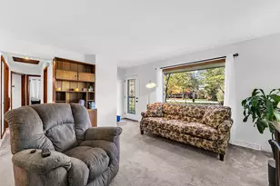 15401 Spring St, Racine, WI 53182 - Photo 7