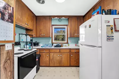 15401  Spring St, Racine, WI 53182 - Photo 9