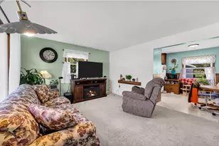 15401 Spring St, Racine, WI 53182 - Photo 5
