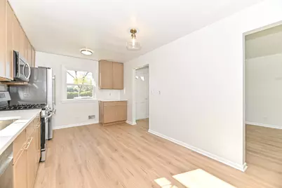 3270 S 51st St, Milwaukee, WI 53219 - Photo 15