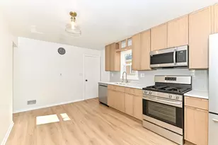 3270 S 51st St, Milwaukee, WI 53219 - Photo 13