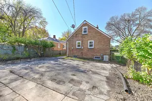 3270 S 51st St, Milwaukee, WI 53219 - Photo 39