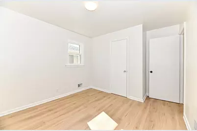 3270 S 51st St, Milwaukee, WI 53219 - Photo 27