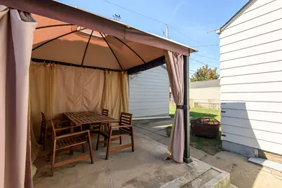 3163 S 22nd St, Milwaukee, WI 53215 - Photo 33
