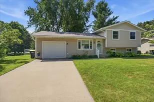 508 Evergreen Dr, Holmen, WI 54636 - Photo 1