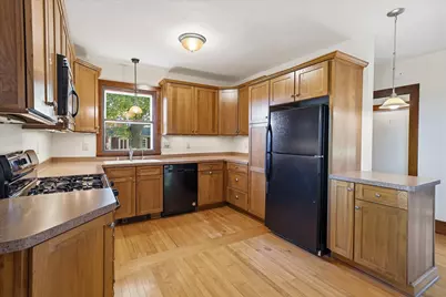 9731 W Highland Rd, Mequon, WI 53097 - Photo 11