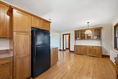 9731 W Highland Rd, Mequon, WI 53097 - Photo 13