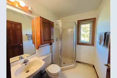 750  Century Ct, Slinger, WI 53086 - Photo 9