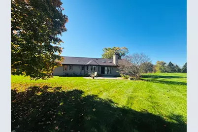 750  Century Ct, Slinger, WI 53086 - Photo 3