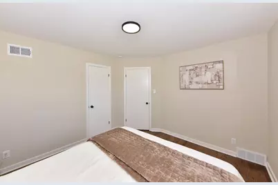 1819 E Tesch Ave, Saint Francis, WI 53235 - Photo 15